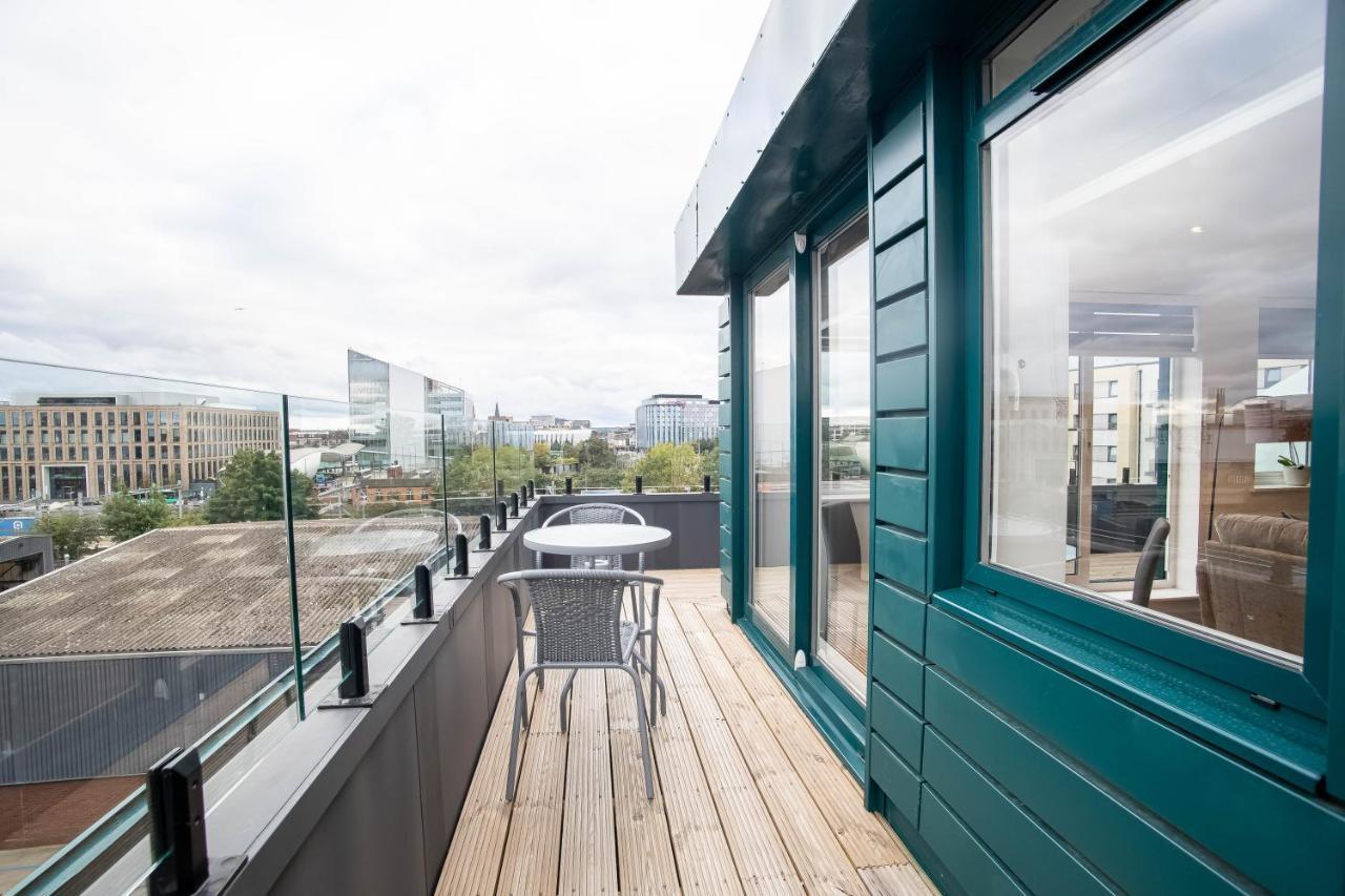 Luxe & Stylish 1 & 2 Bed Flats Near Heathrow, Legoland, & Windsor 슬라우 외부 사진