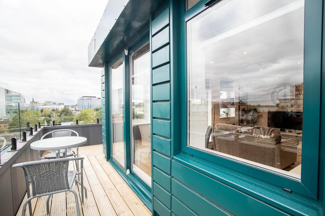 Luxe & Stylish 1 & 2 Bed Flats Near Heathrow, Legoland, & Windsor 슬라우 외부 사진