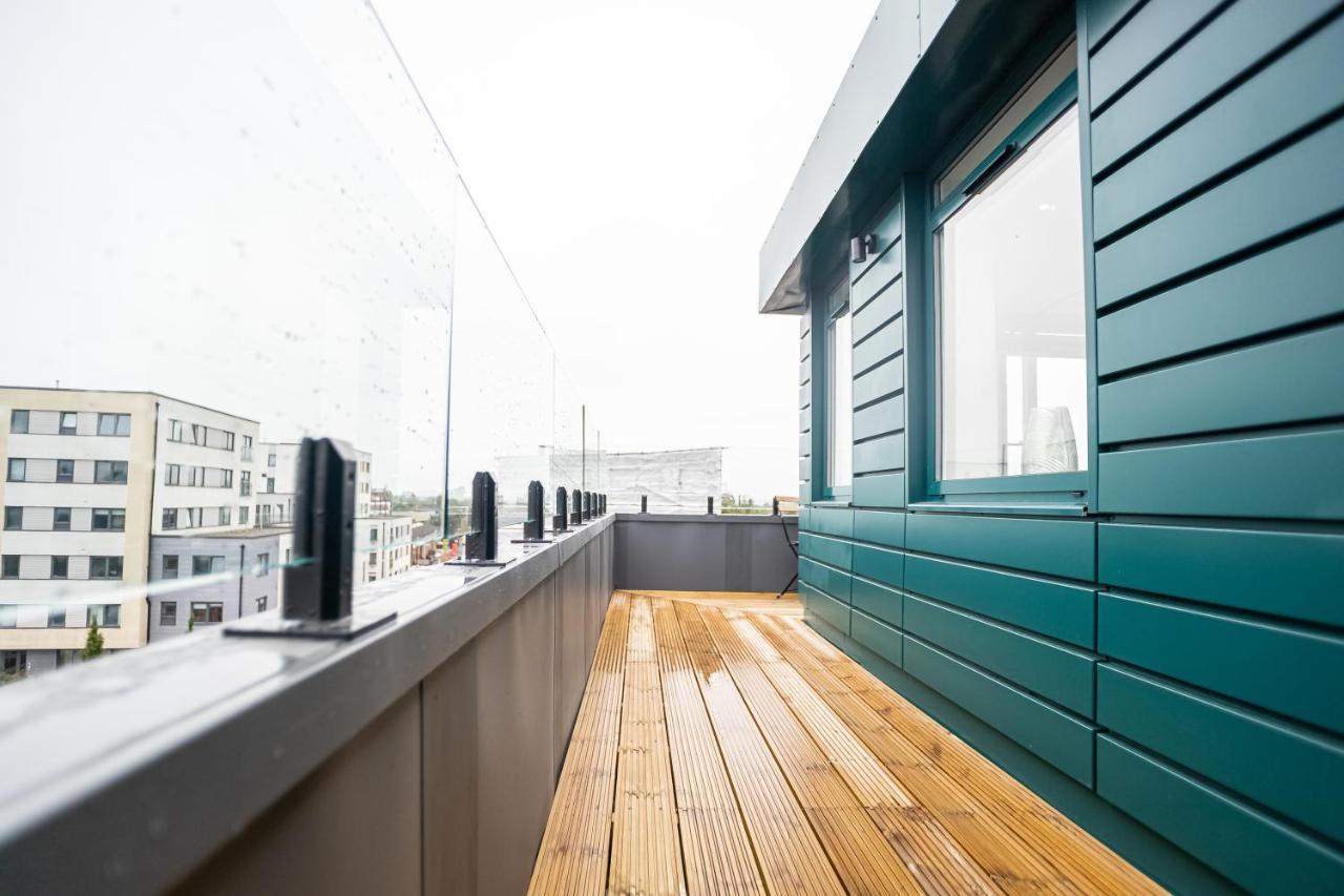 Luxe & Stylish 1 & 2 Bed Flats Near Heathrow, Legoland, & Windsor 슬라우 외부 사진